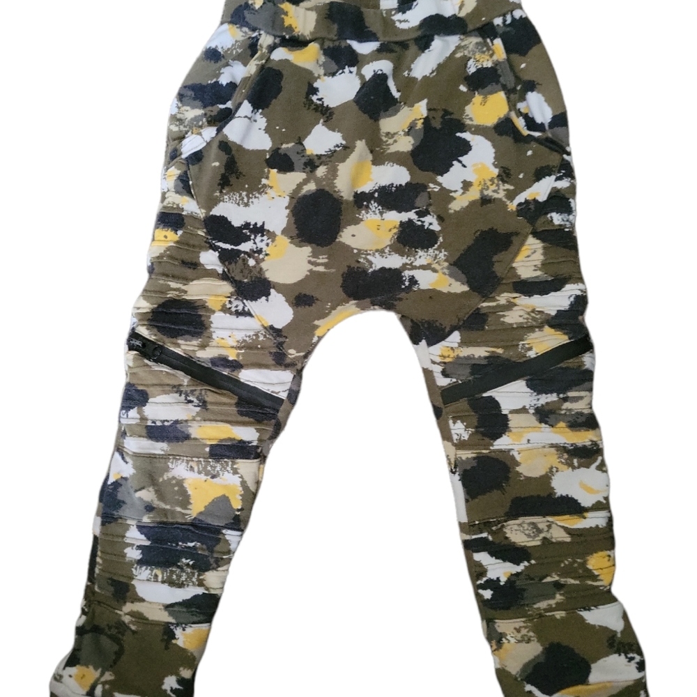 Pash kiddos size 6 army joggers